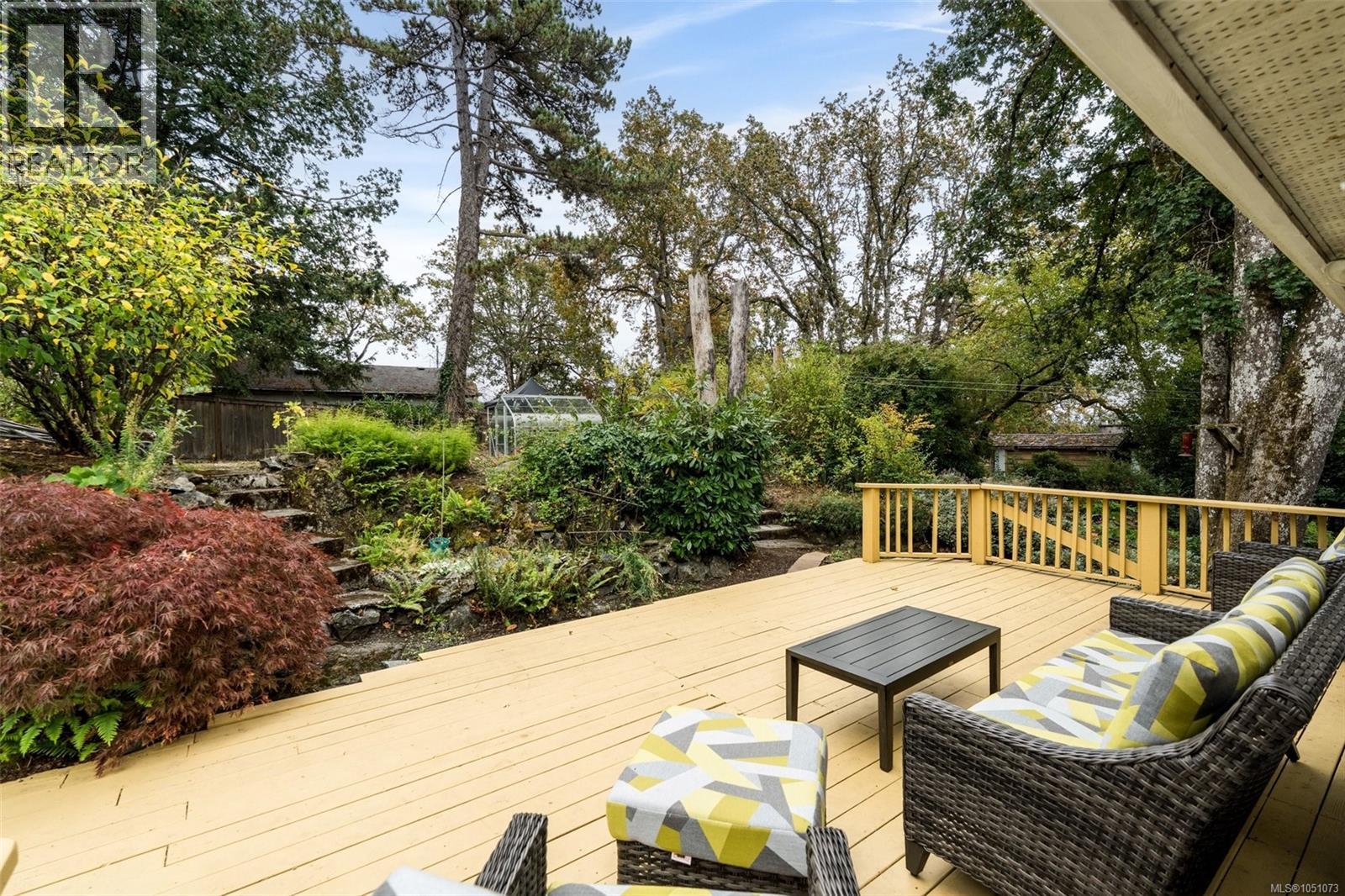 14 Eaton Ave - 22