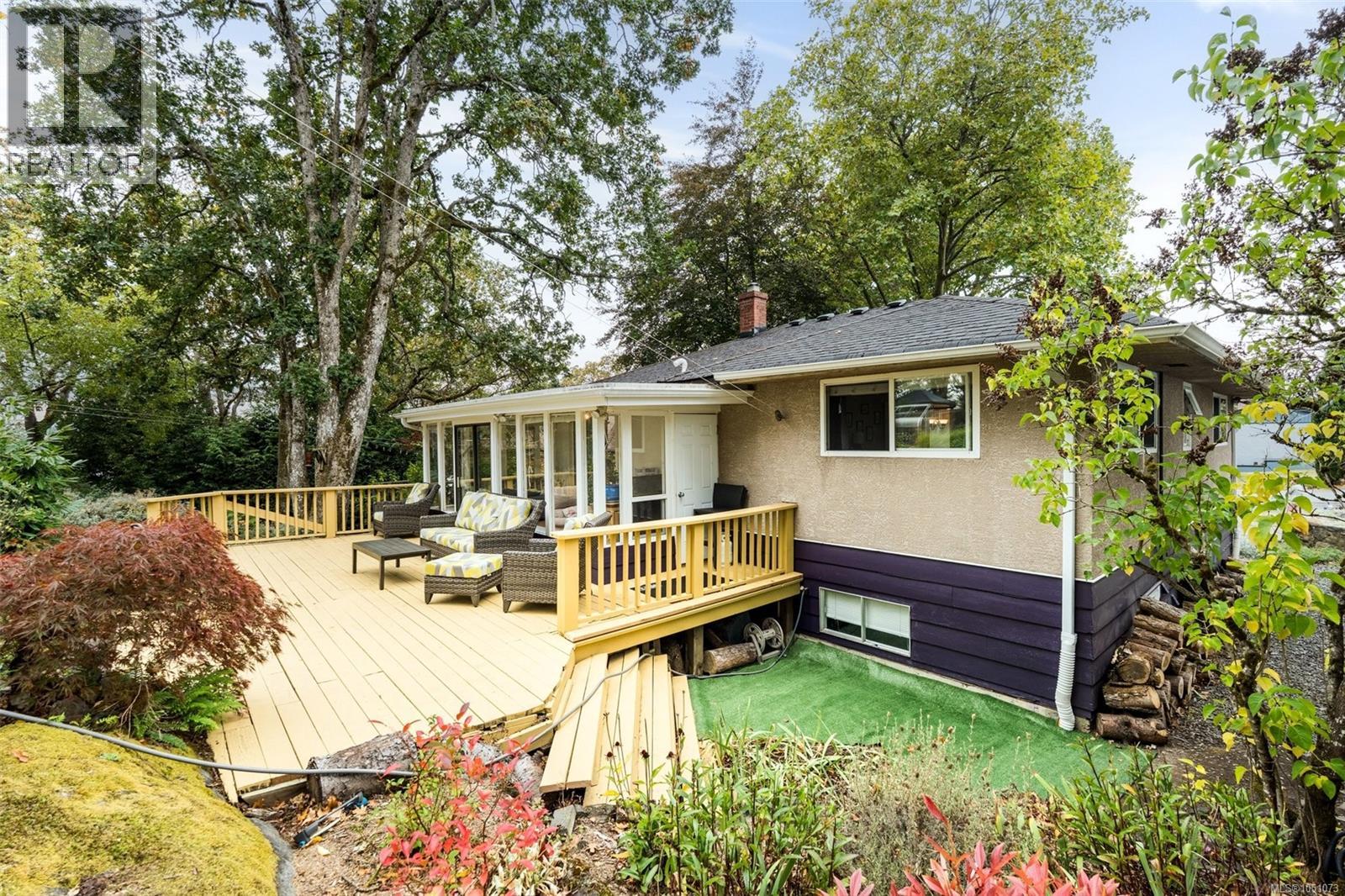 14 Eaton Ave - 24
