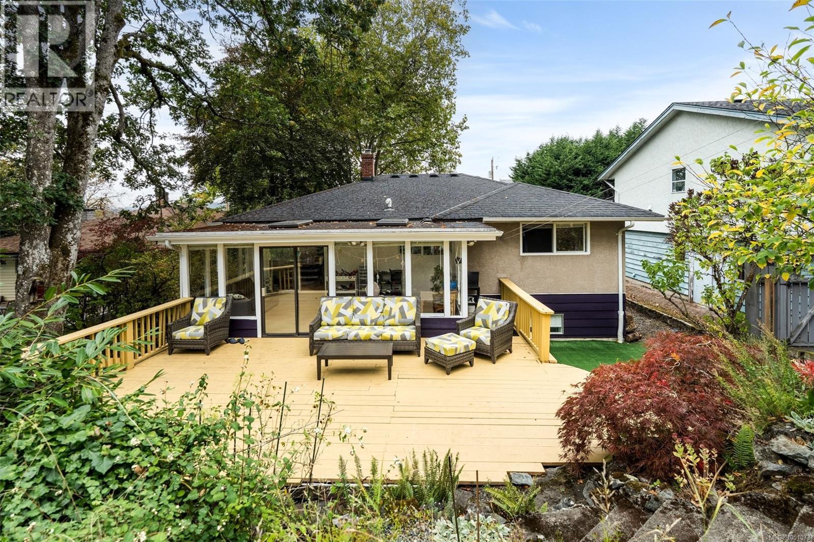 14 Eaton Ave - 25