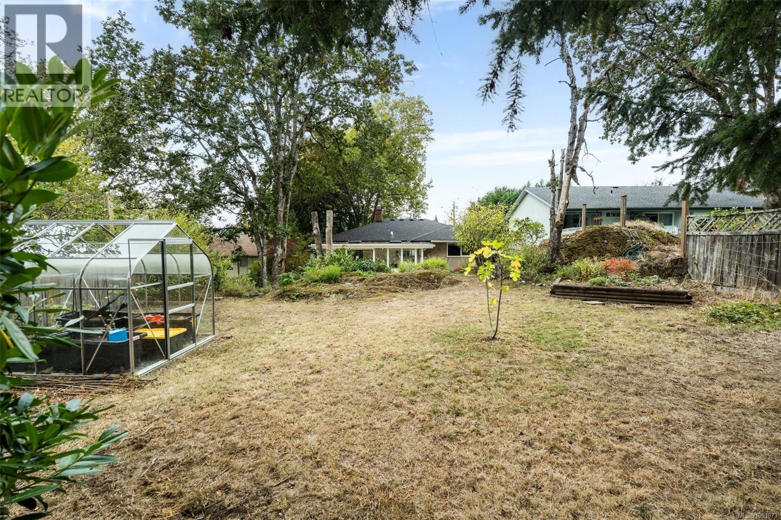 14 Eaton Ave - 5