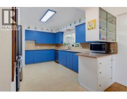 14 Eaton Ave, View Royal, BC V8Z5E1 Photo 17