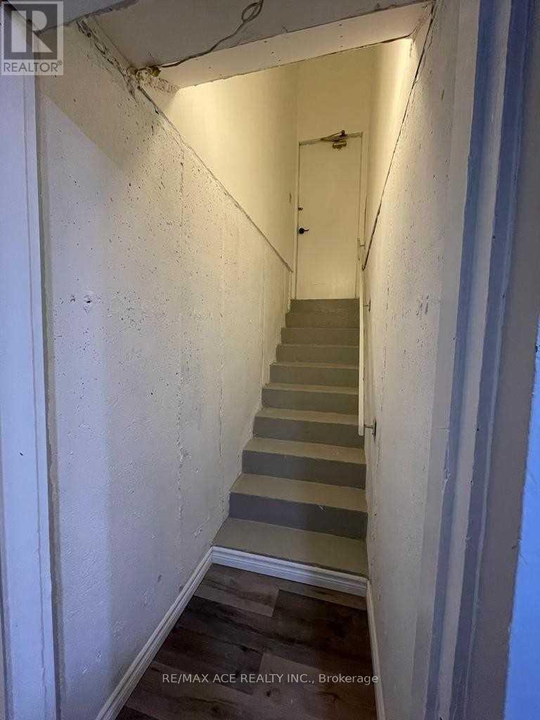 BSMT - 304 RUSSET WAY, Vaughan (East Woodbridge) — photo 3