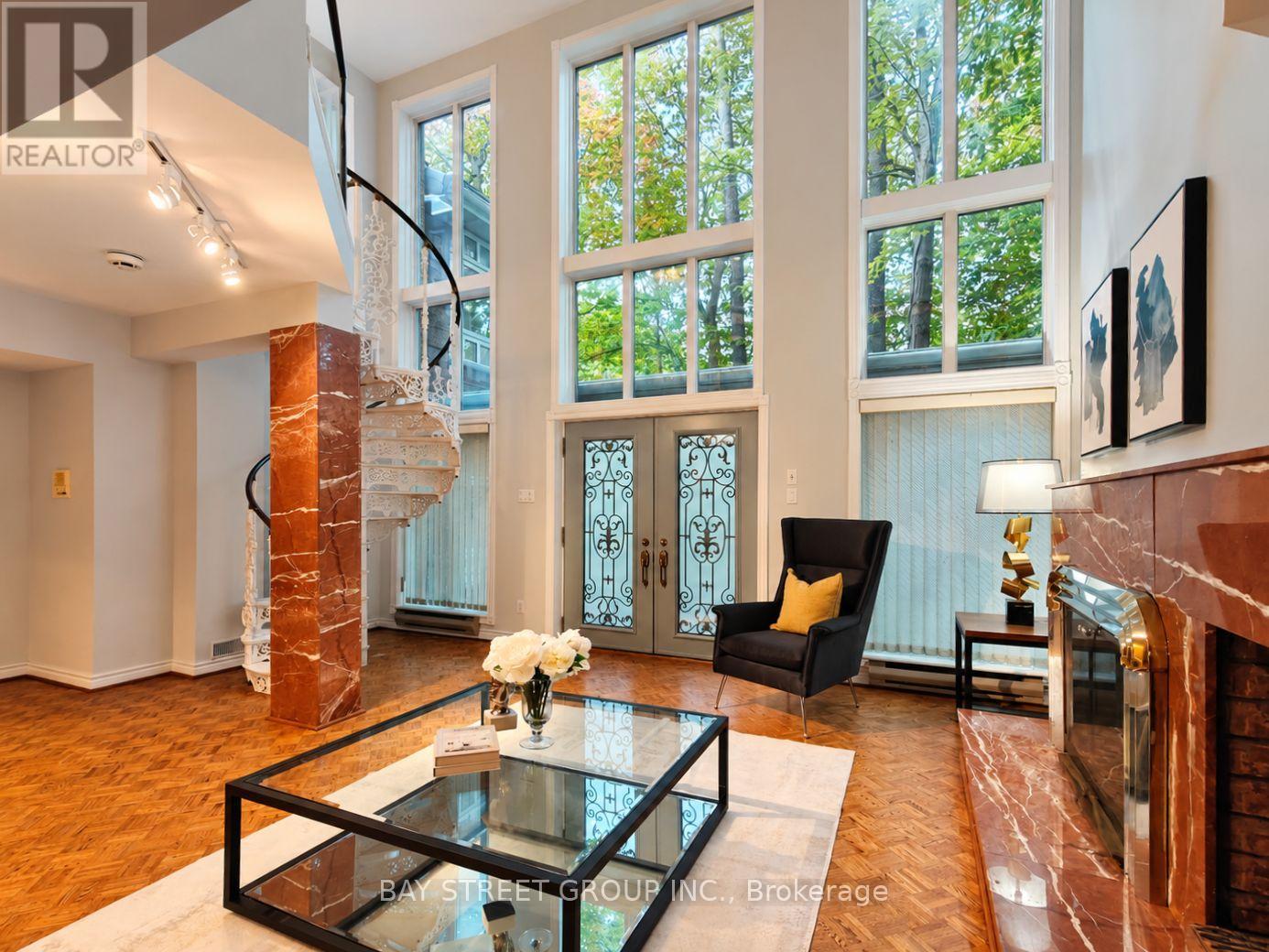 6 HUNT CLUB COURT - 21