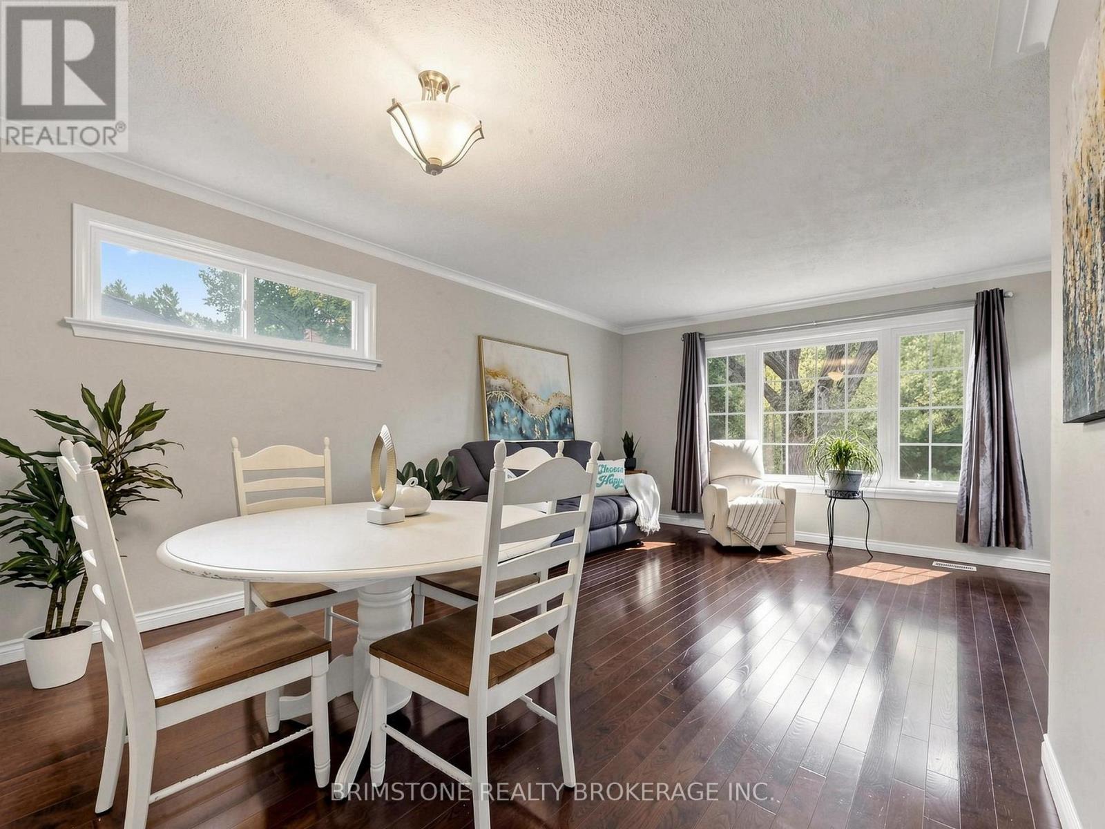 93 BAYVIEW PARKWAY - 11