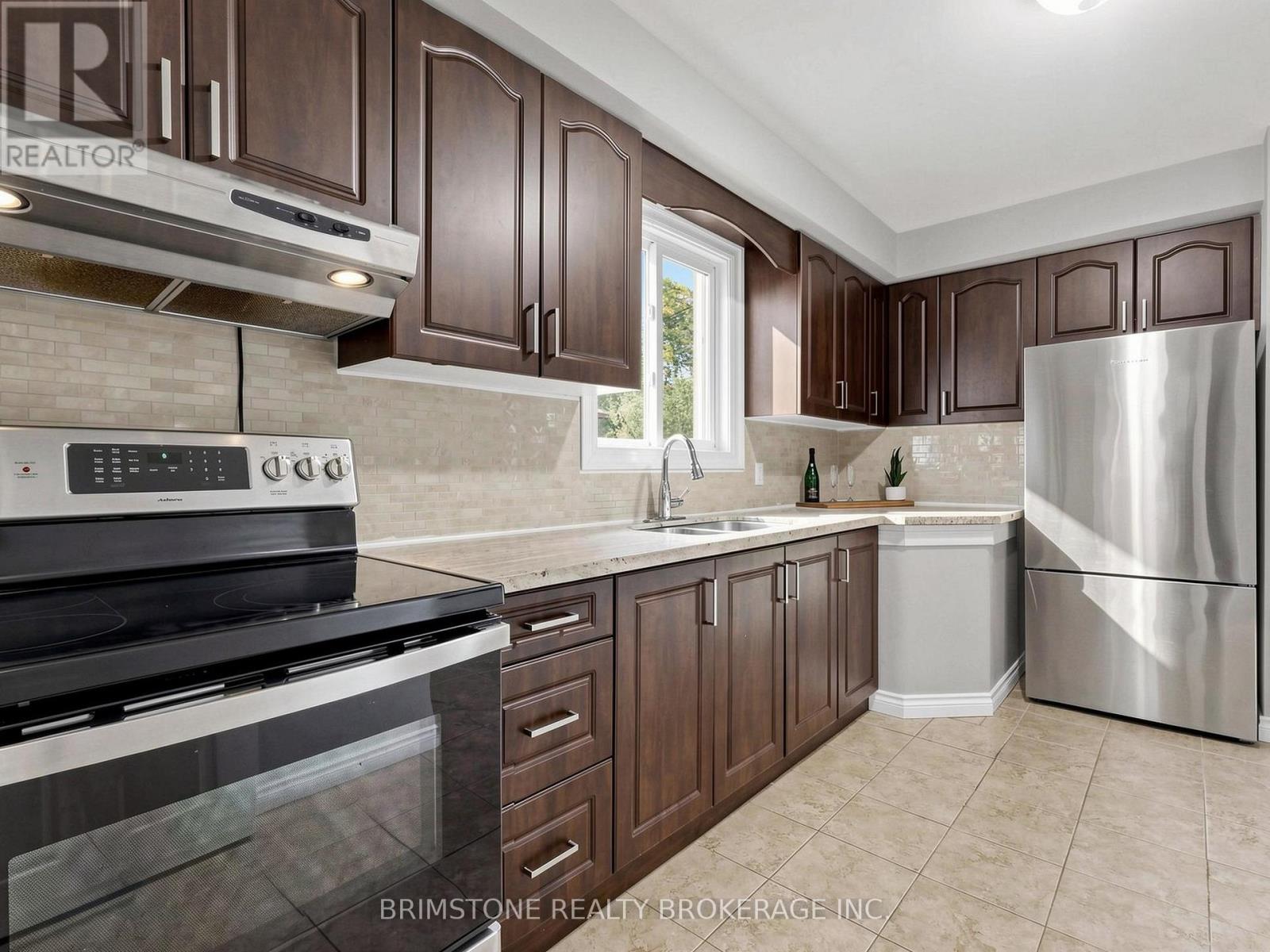 93 BAYVIEW PARKWAY - 15