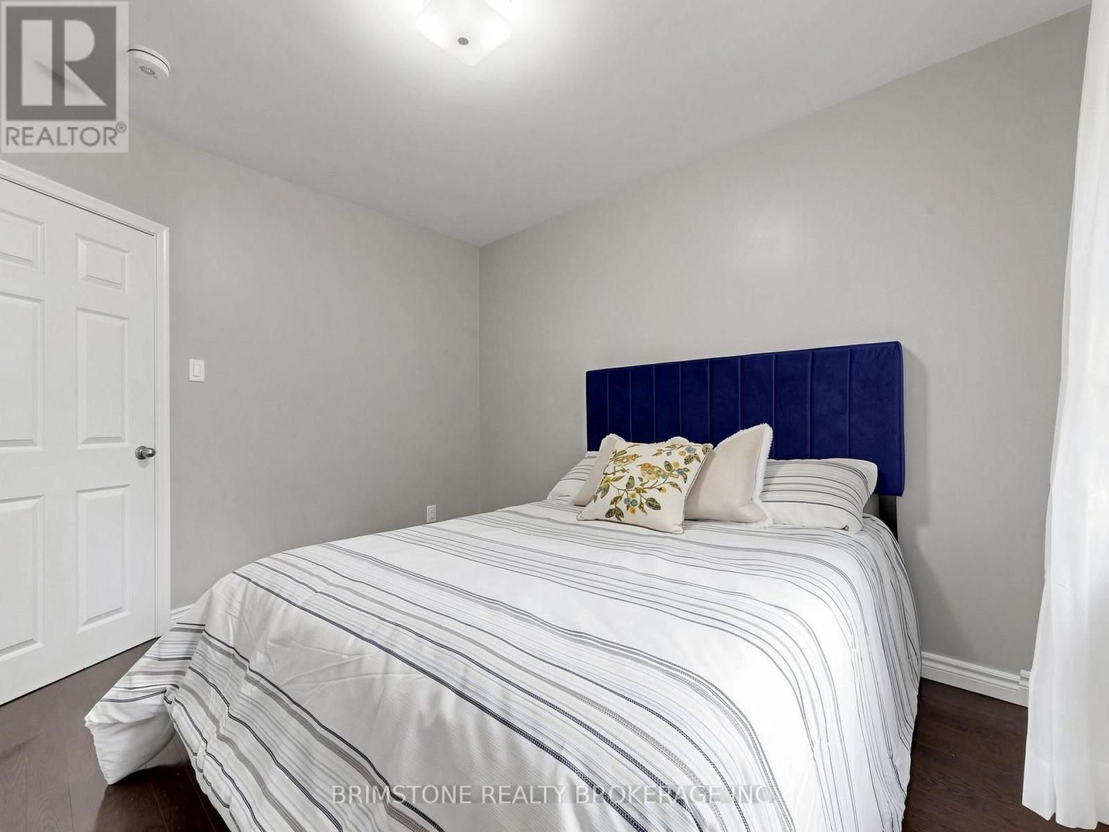 93 BAYVIEW PARKWAY - 21