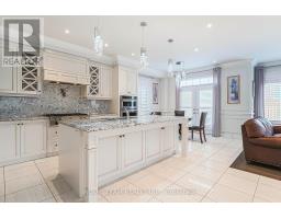 636 Mcgregor Farm Trail, Newmarket, ON L3X0H3 Photo 14