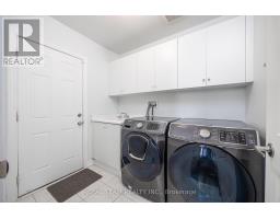 636 Mcgregor Farm Trail, Newmarket, ON L3X0H3 Photo 20
