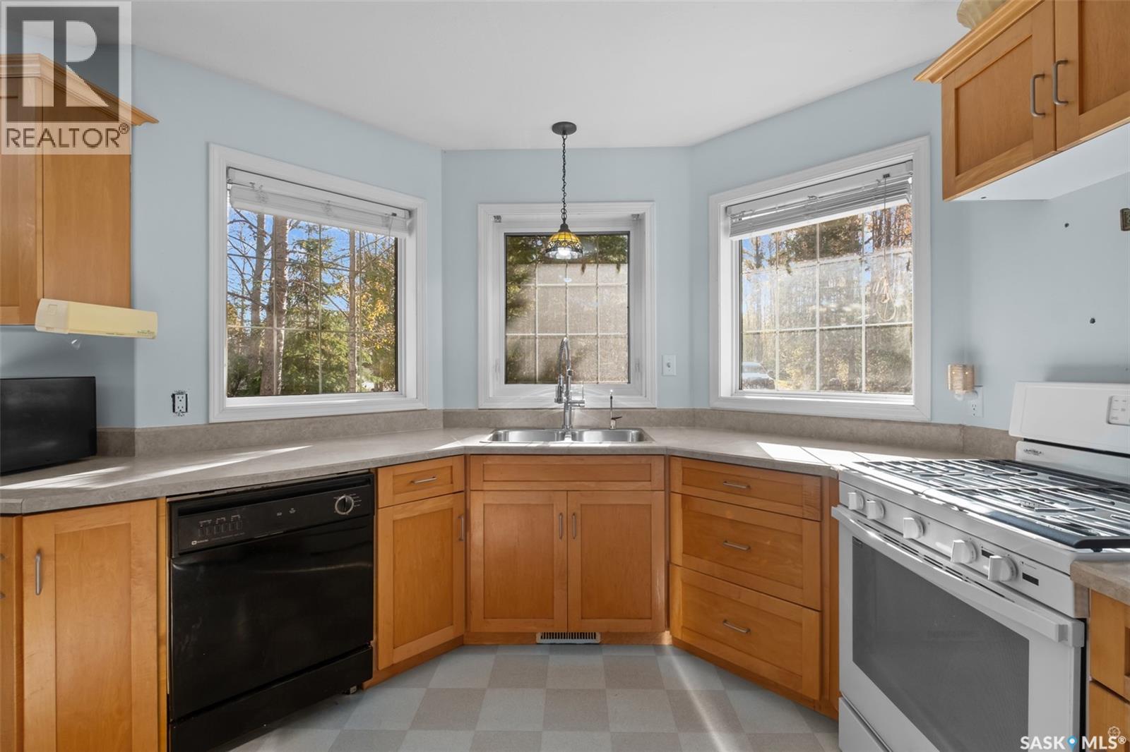 120 Luciuk LANE - Image 12