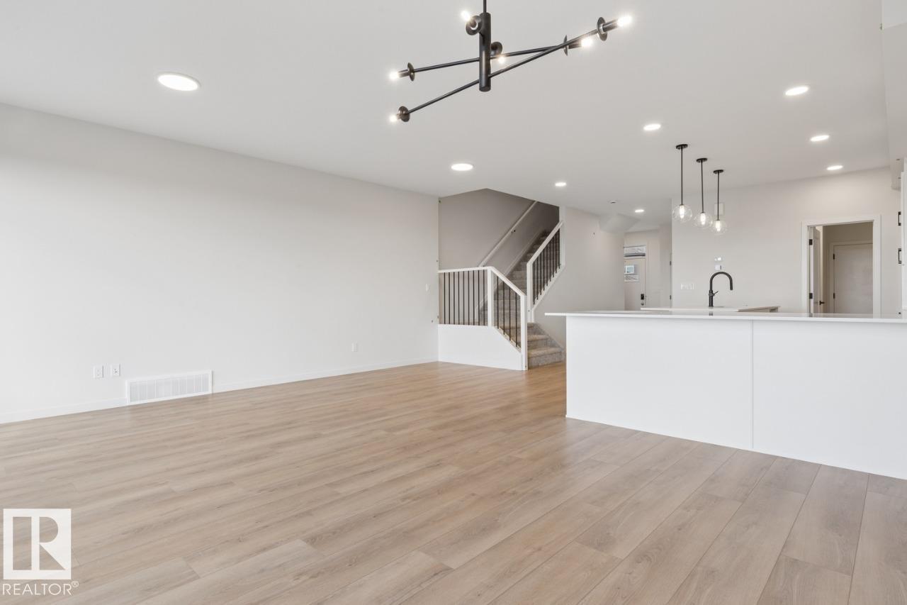 2328 160 ST SW - 8