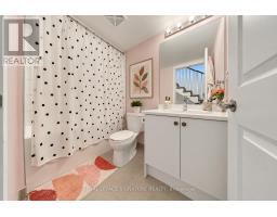 28 Canton Lane, Whitchurch Stouffville, ON L4A4W8 Photo 11
