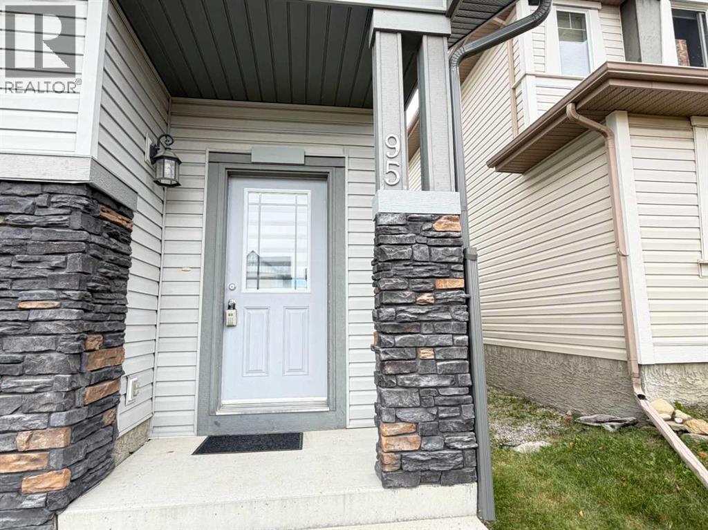 95 Panora Close NW, Calgary, Alberta, T3K0G4 — thumbnail 2