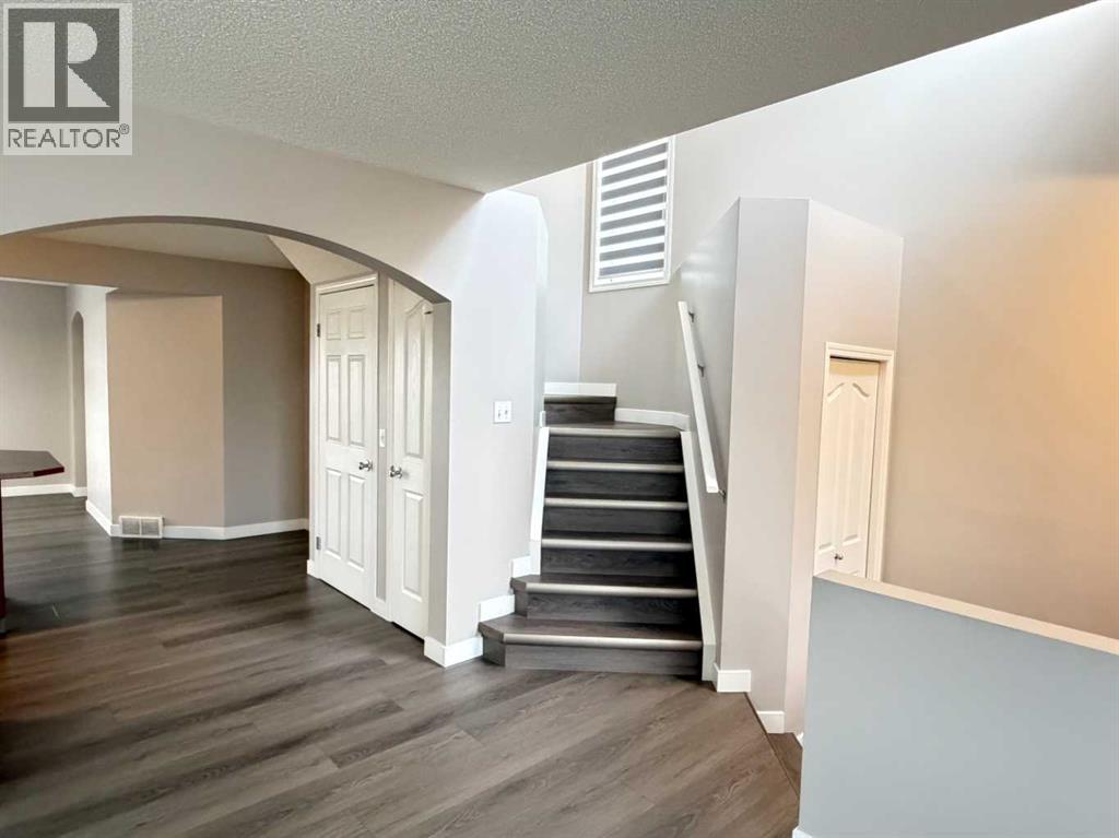 95 Panora Close NW, Calgary, Alberta, T3K0G4 — thumbnail 5