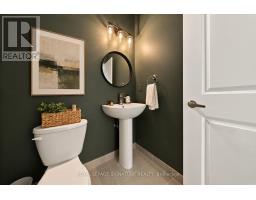 28 Canton Lane, Whitchurch Stouffville, ON L4A4W8 Photo 12