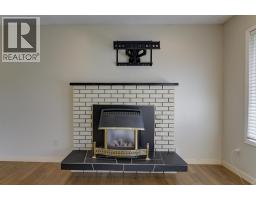 Full bathroom - 565 Dougall Road S, Kelowna, BC V1X3K2 Photo 7
