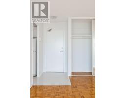 1412 - 150 Lakeshore Road W, Mississauga, ON L5H3R2 Photo 16