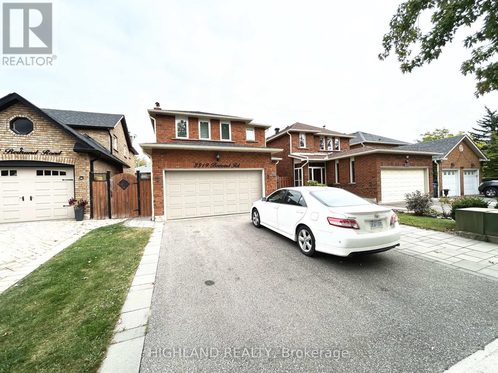 3319 BERTRAND ROAD, Mississauga (Erin Mills) — photo 2