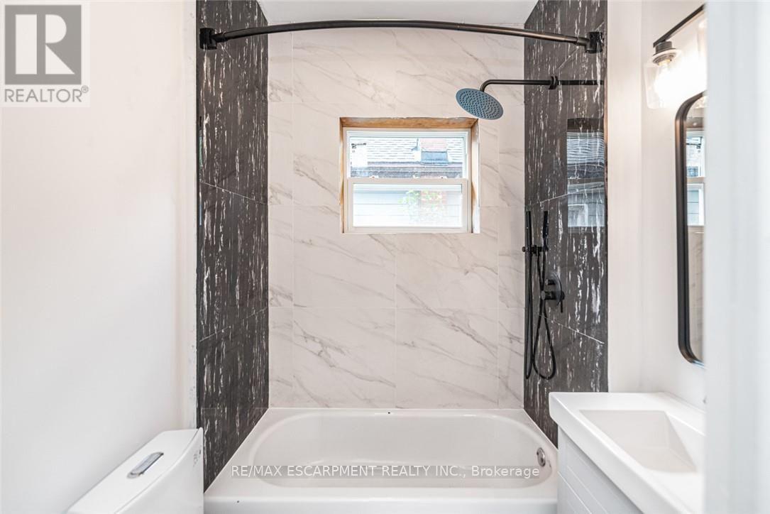 203 BROCK STREET - 15