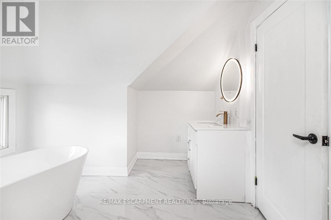 203 BROCK STREET - Image 20