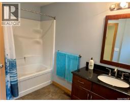 1201 Kingfisher Drive, Fur Lakes, SK S0J1X0 Photo 17