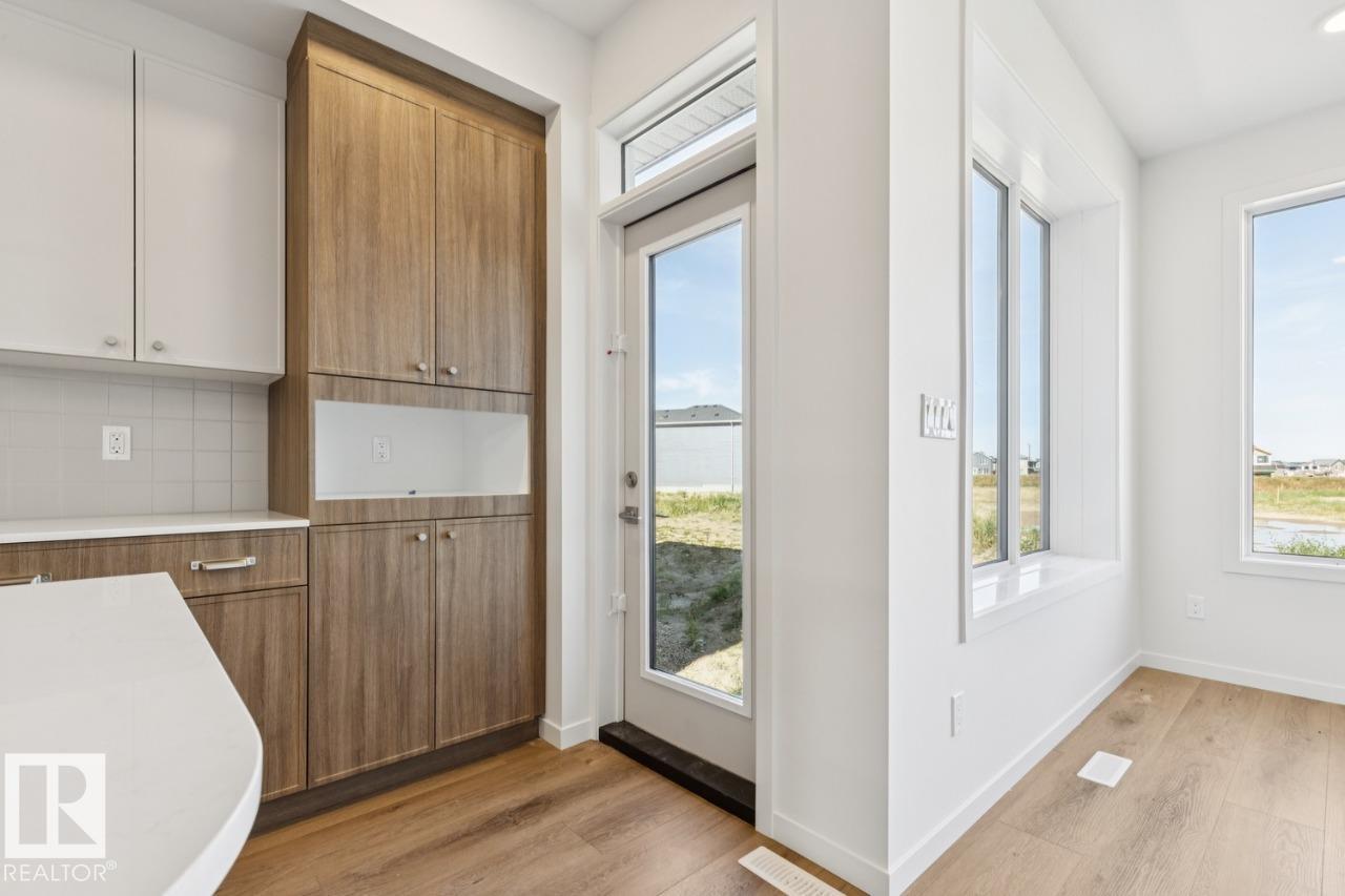 22522 83A AV NW - 16