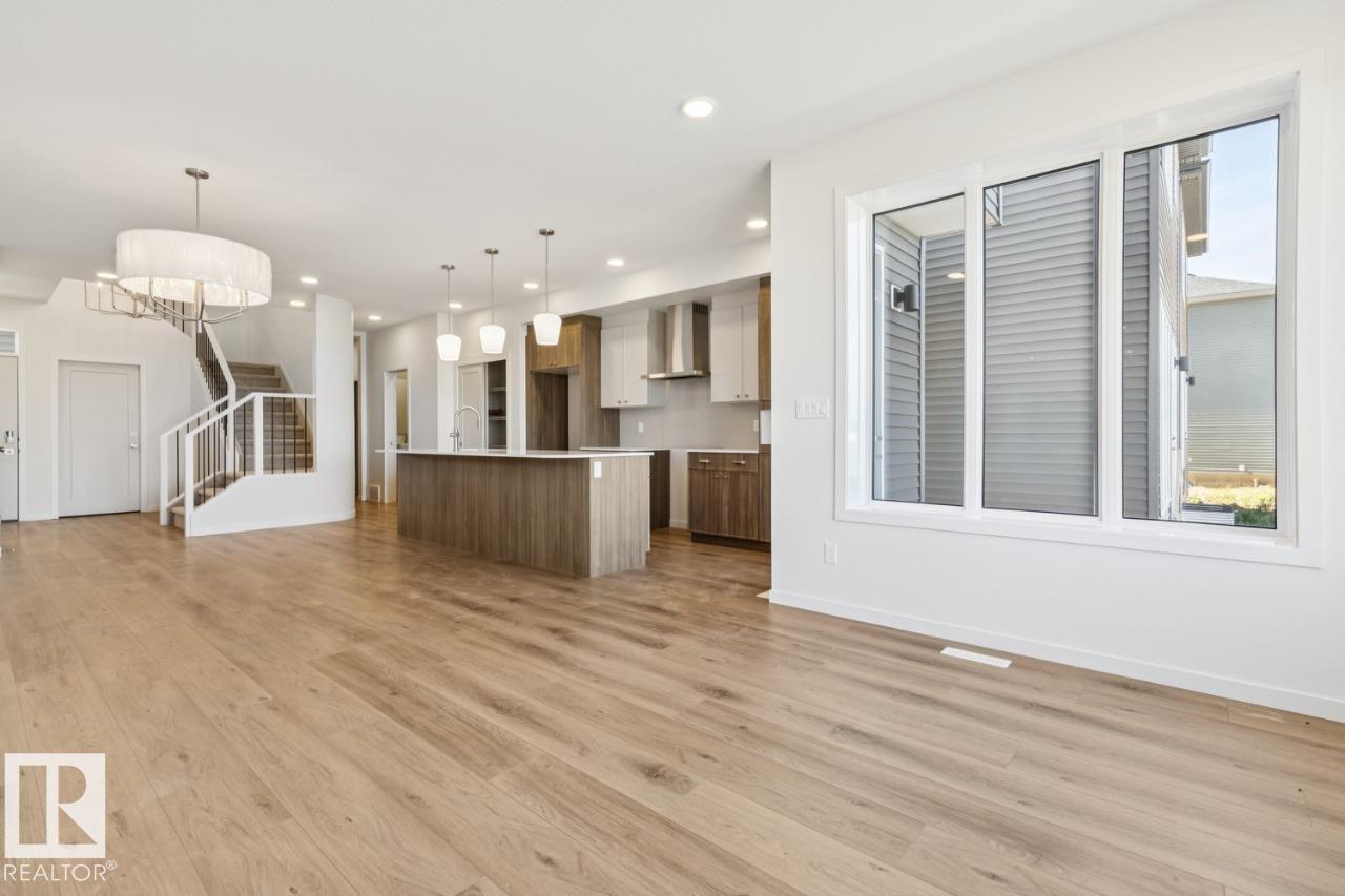 22522 83A AV NW - 13