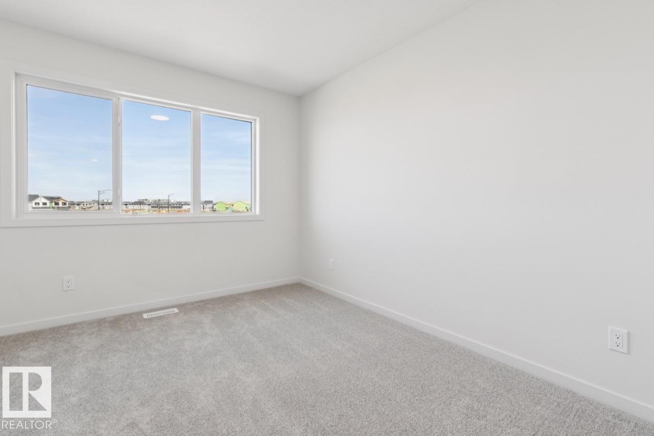 22522 83A AV NW - 33