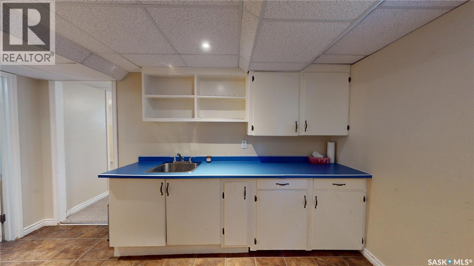 723 9th STREET E - 18