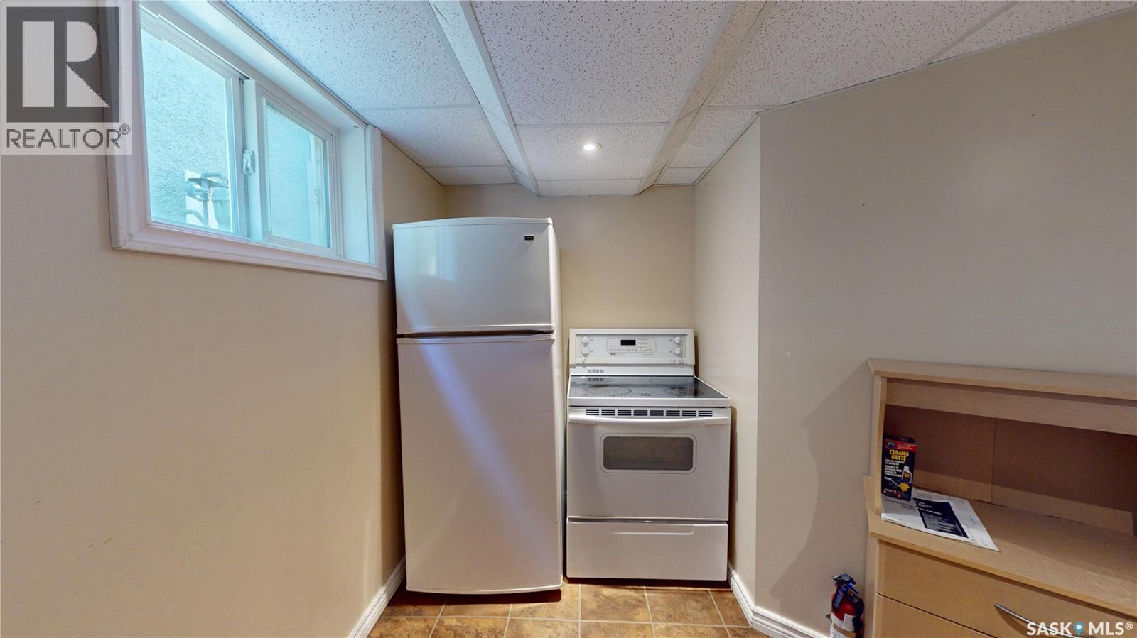 723 9th STREET E - 19