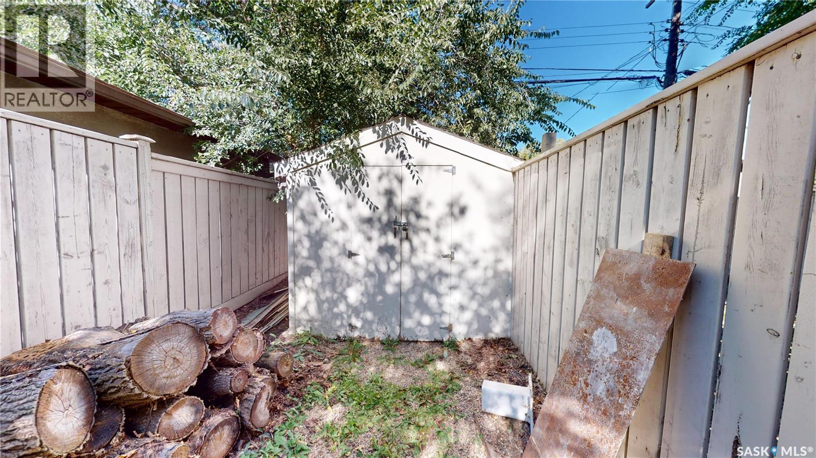 723 9th STREET E - 35