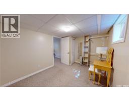 723 9th Street E, Saskatoon, SK S7H0M6 Photo 24
