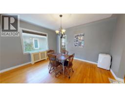 Living room - 723 9th Street E, Saskatoon, SK S7H0M6 Photo 8