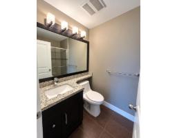 31 6383 140 Street, Surrey, BC V3W0E9 Photo 8