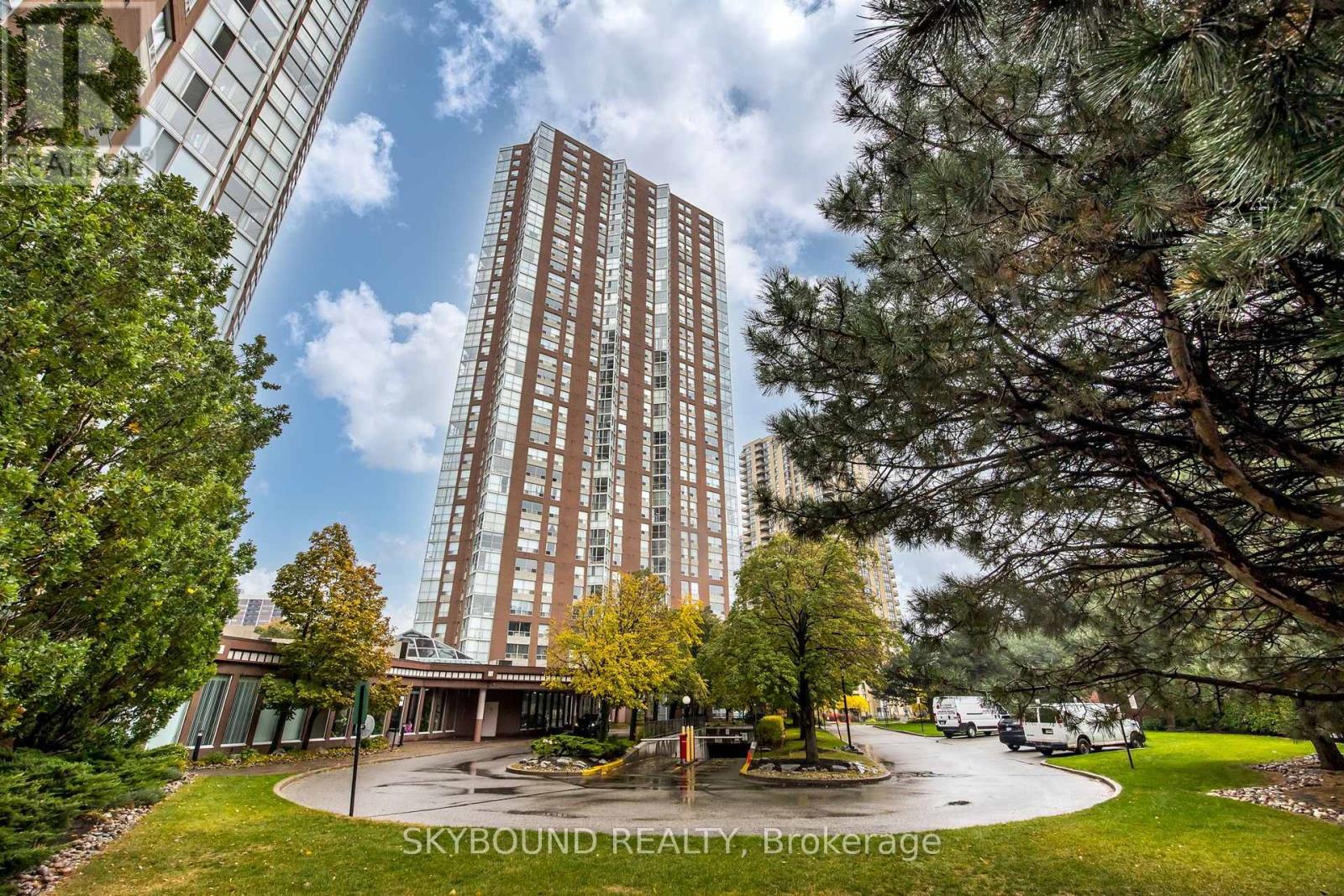 #2706 5 CONCORDE PLACE - 2