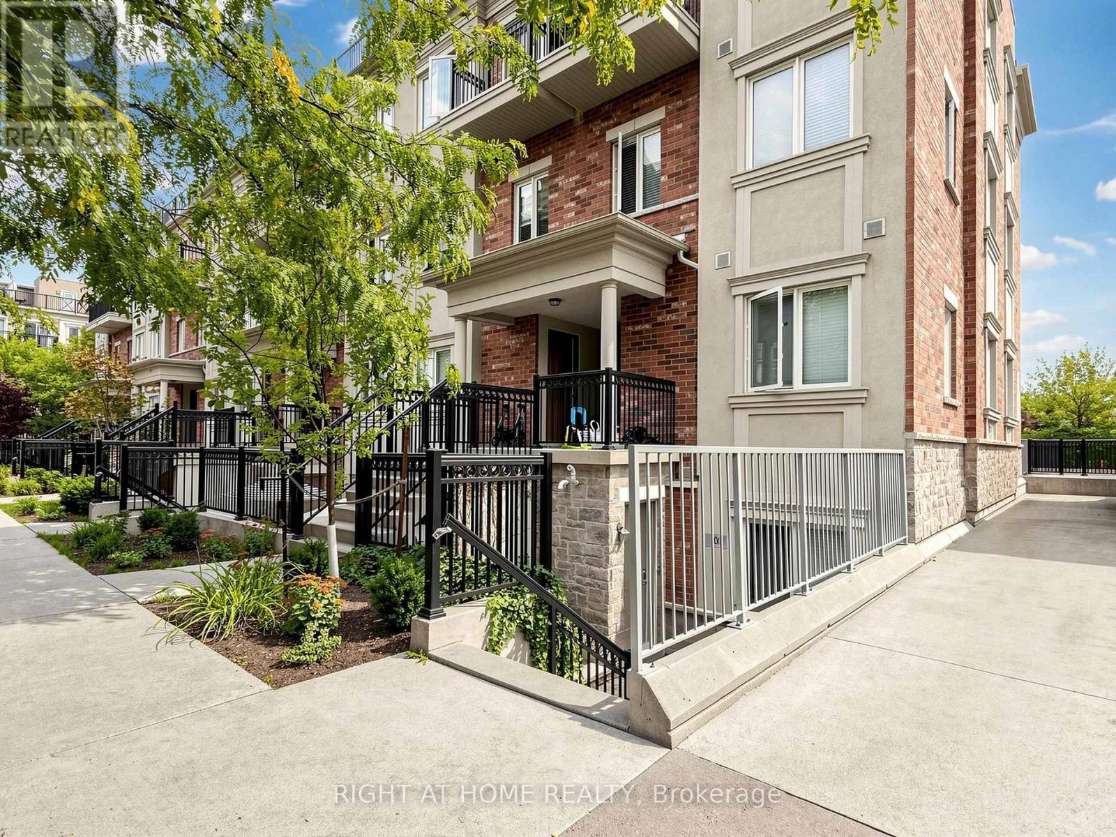 108 - 17 CONEFLOWER CRESCENT, Toronto (Westminster-Branson) — photo 2