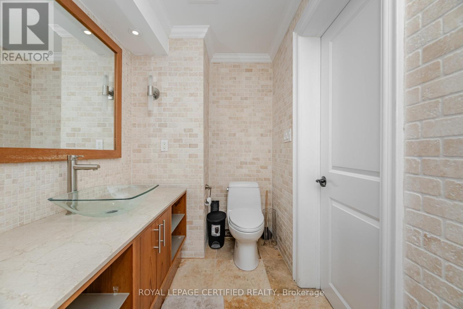 2197 COURRIER LANE - 35