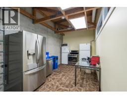 1877 Queensway, Prince George, BC V2L1L9 Photo 35