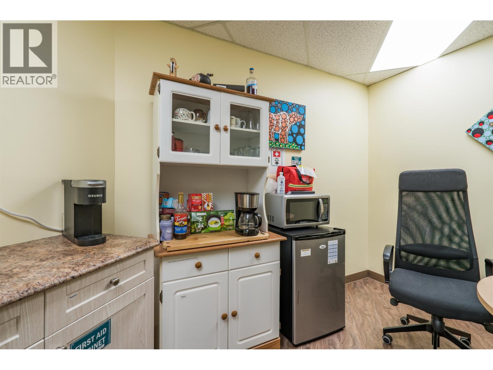 Photo 24 of 39 — 1877 QUEENSWAY · Prince George, BC