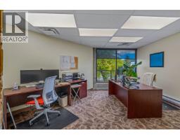 1877 Queensway, Prince George, BC V2L1L9 Photo 17