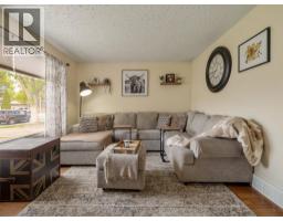 3pc Bathroom - 2219 14 Street, Coaldale, AB T1M1E1 Photo 6