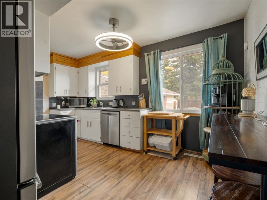2219 14 Street - Image 18