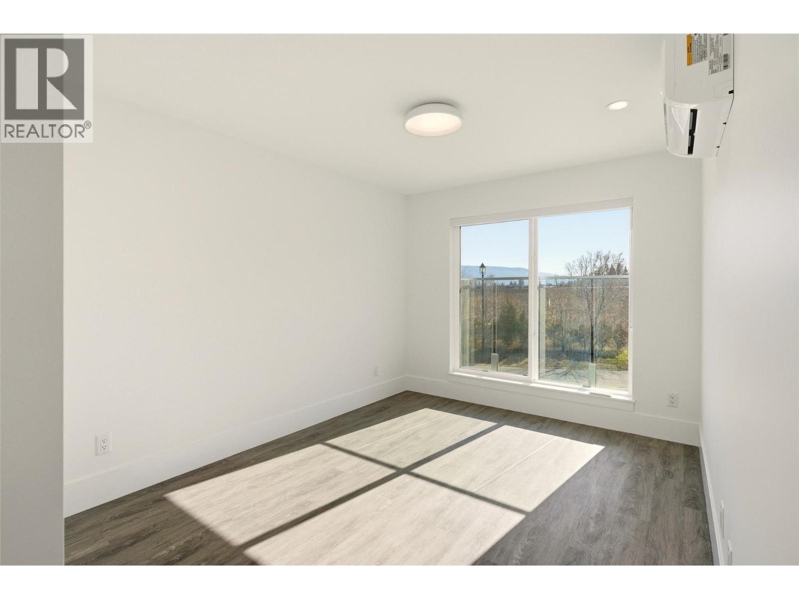 3290 Landry Crescent, Summerland - Image 1