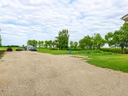34088 41n Road, Blumenort, MB R0A0C1 Photo 23