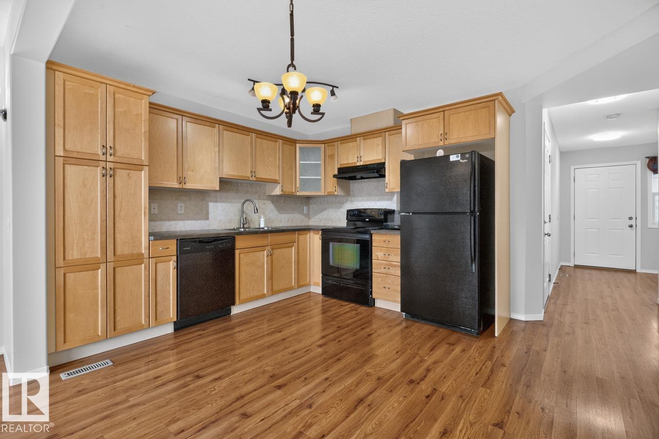 #10 2816 34 AV NW - 10