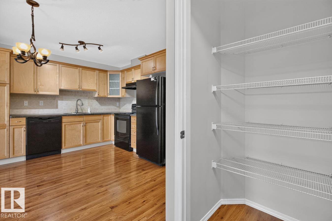 #10 2816 34 AV NW - 13