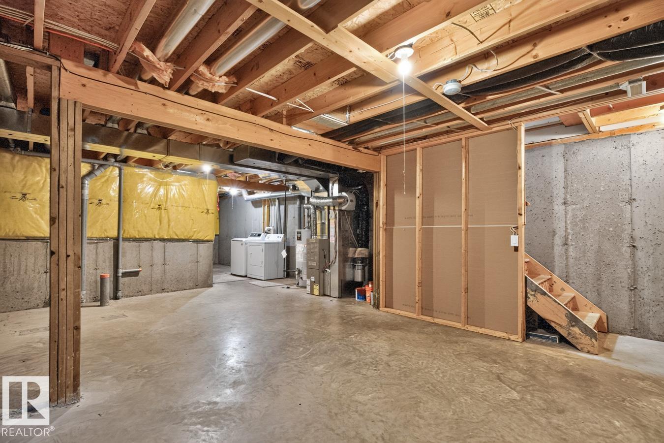 #10 2816 34 AV NW - 37