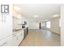 4pc Bathroom - #77, 4802 54 Avenue, Camrose, AB T4V3A5 Photo 6