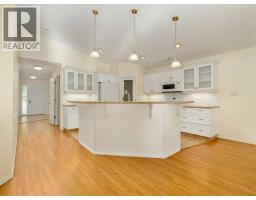 420 Mt Sunburst Crescent W, Lethbridge, AB T1K5T7 Photo 12