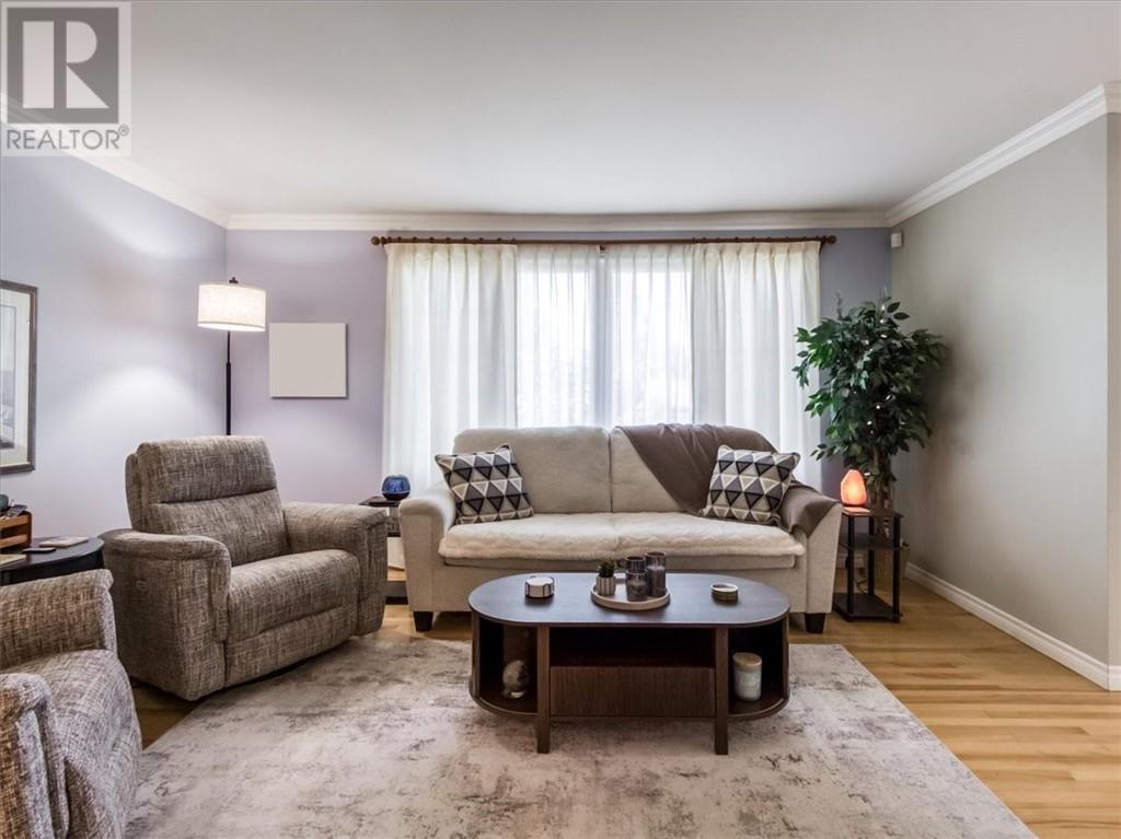 30 Fir St - Image 18