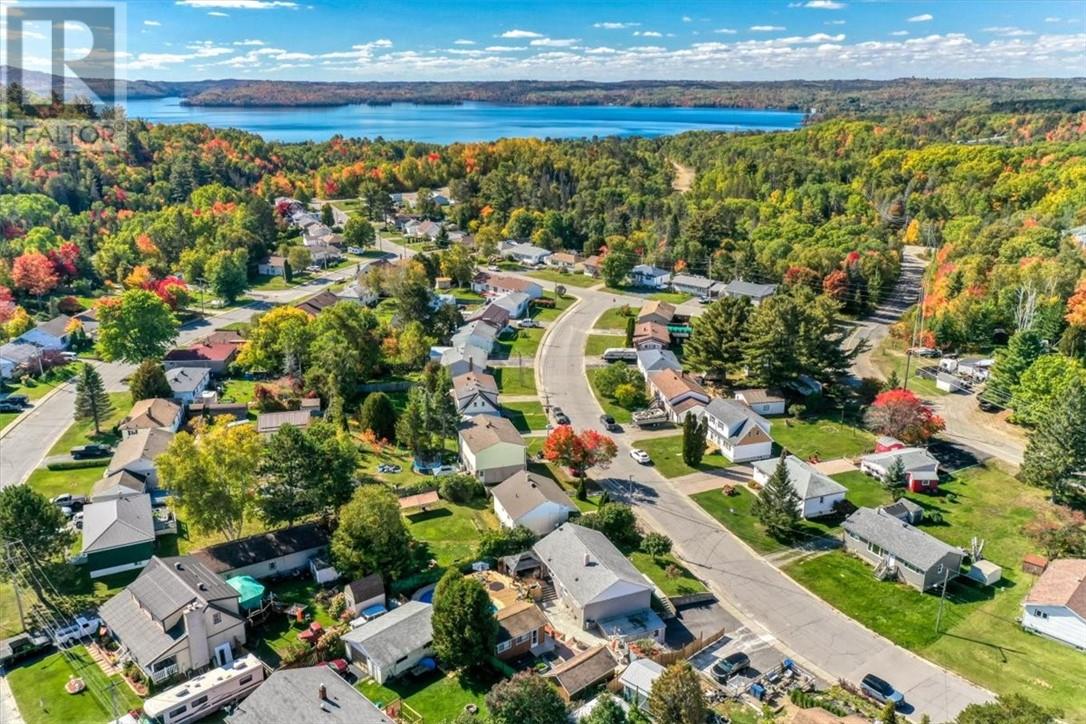 30 Fir St - Image 48